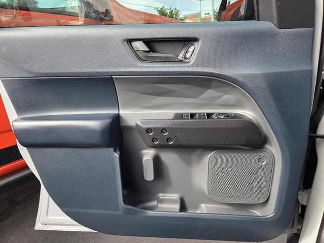 Photo of 2023 Light Gray Ford Maverick