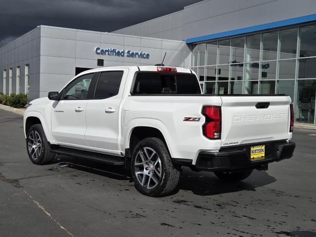 Photo of 2023 Summit White Chevrolet Colorado