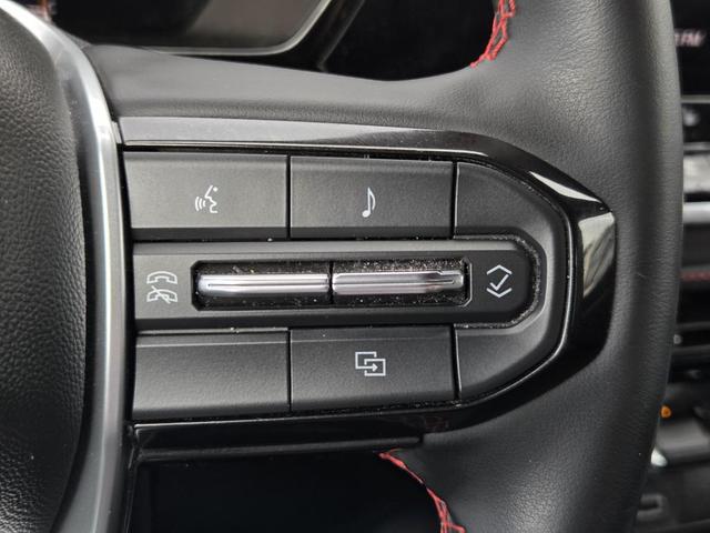 Photo of 2023 Summit White Chevrolet Colorado
