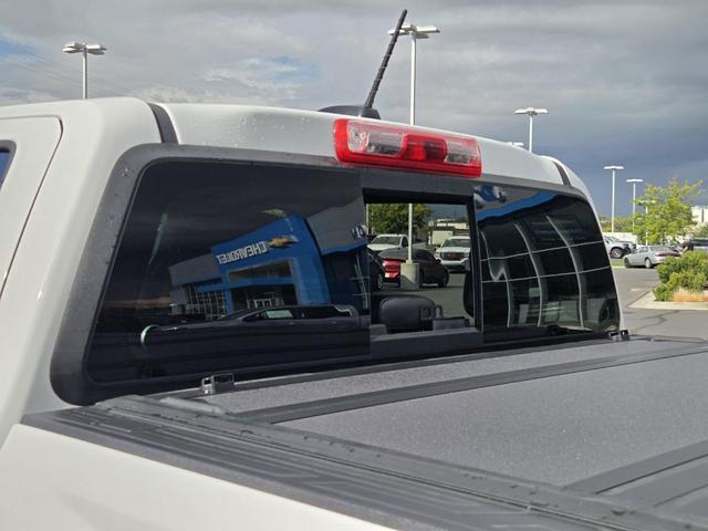 Photo of 2023 Summit White Chevrolet Colorado