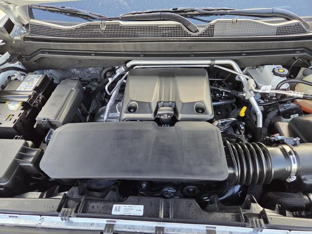 Photo of 2023 Summit White Chevrolet Colorado