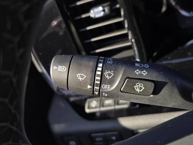 Photo of 2025 Summit White Chevrolet Silverado 3500