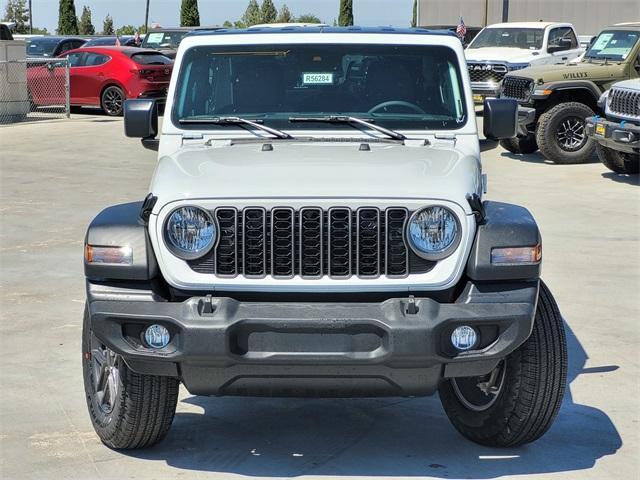 Photo of 2025 Bright White Clearcoat Jeep Wrangler