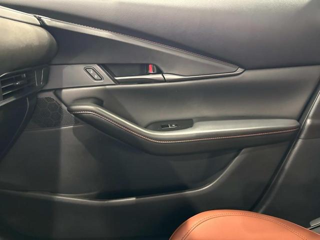 Photo of 2024 Zircon Sand Metalic Mazda CX-30