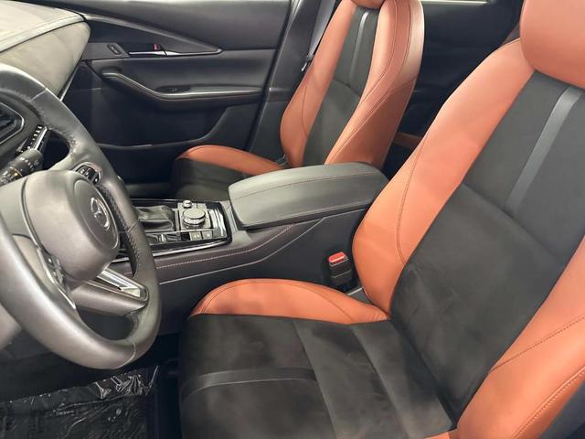 Photo of 2024 Zircon Sand Metalic Mazda CX-30