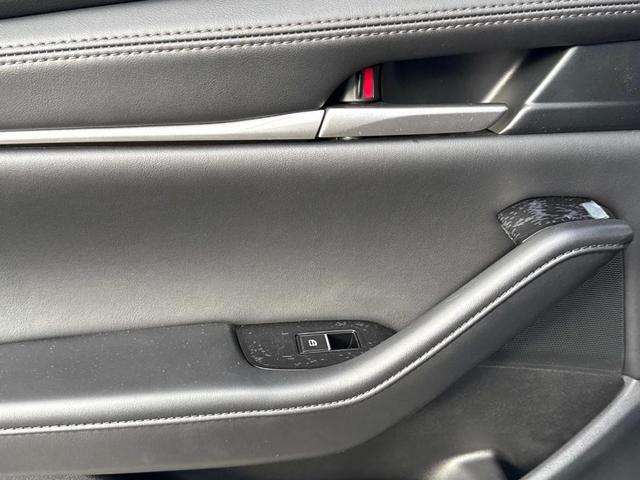 Photo of 2025 Machine Gray Metallic Mazda Mazda3