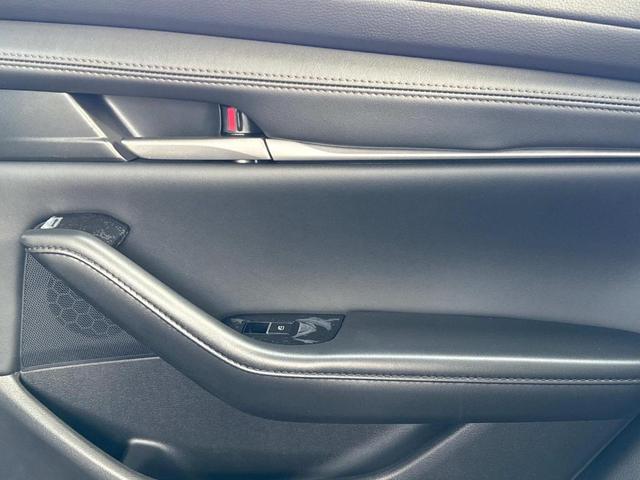 Photo of 2025 Machine Gray Metallic Mazda Mazda3