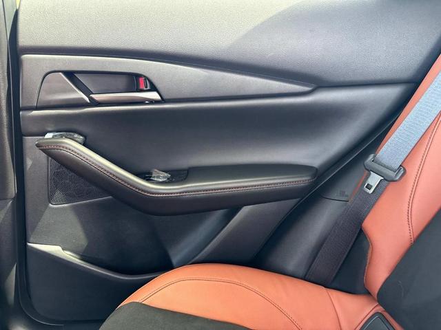 Photo of 2024 Zircon Sand Metalic Mazda CX-30