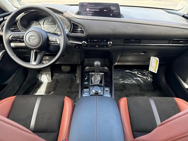 Photo of 2024 Zircon Sand Metalic Mazda CX-30