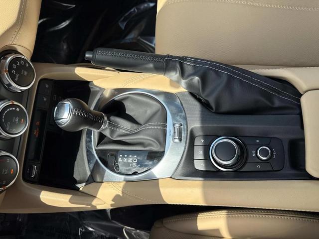 Photo of 2024 Snowflake White Pearl Mazda MX-5 Miata