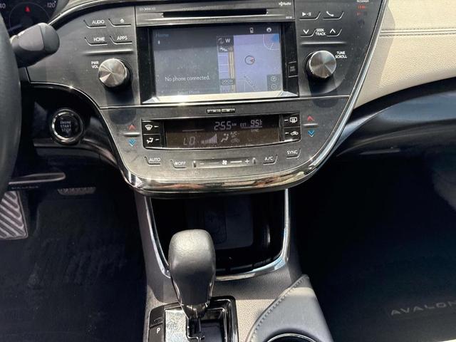 Photo of 2018 Blizzard Pearl Toyota Avalon