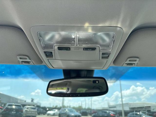 Photo of 2018 Blizzard Pearl Toyota Avalon