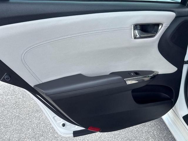 Photo of 2018 Blizzard Pearl Toyota Avalon