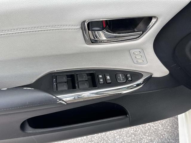 Photo of 2018 Blizzard Pearl Toyota Avalon