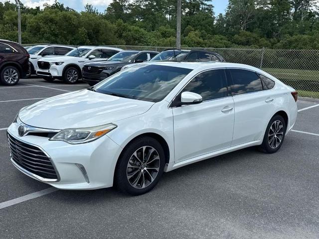 Photo of 2018 Blizzard Pearl Toyota Avalon