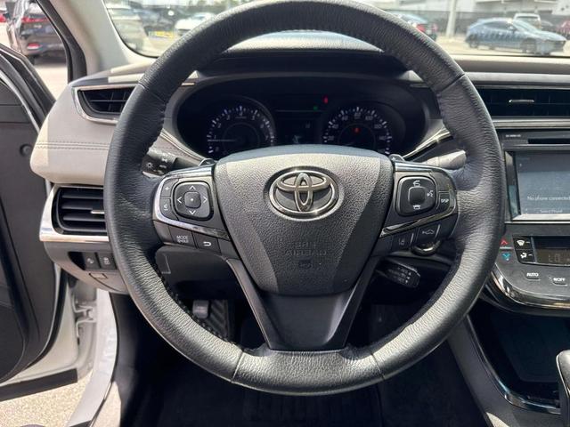 Photo of 2018 Blizzard Pearl Toyota Avalon