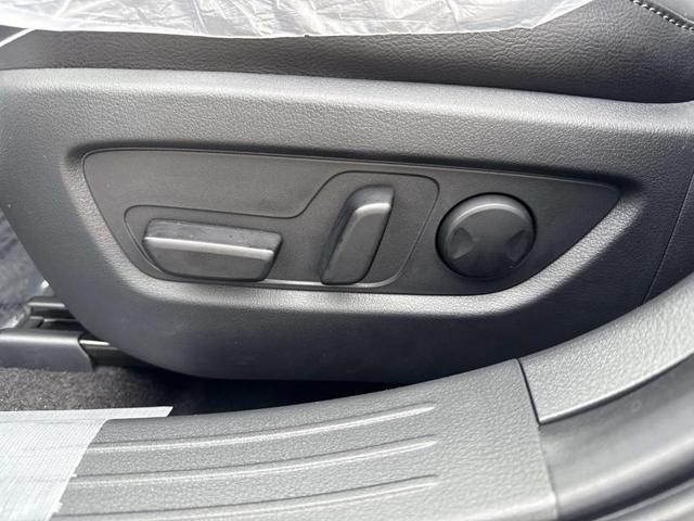 Photo of 2025 Zircon Sand Metallic Mazda CX-50