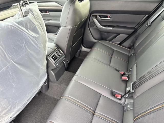 Photo of 2025 Zircon Sand Metallic Mazda CX-50