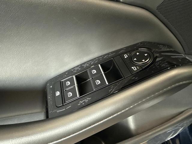 Photo of 2025 Deep Crystal Blue Mica Mazda Mazda3