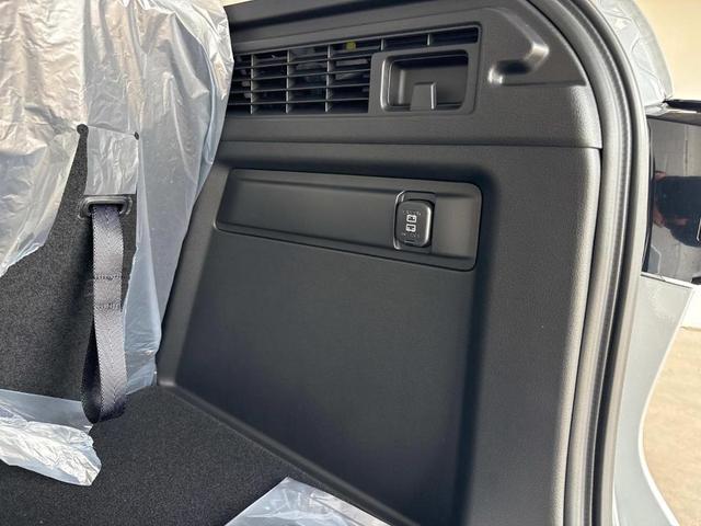 Photo of 2025 Sonic Silver Mazda CX-90