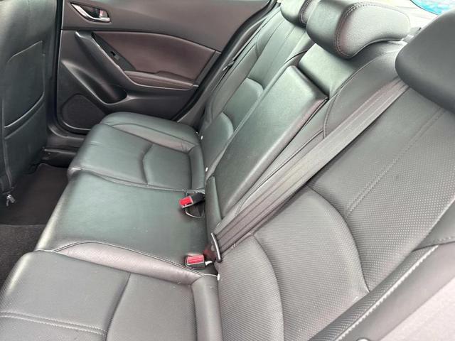 Photo of 2018 Soul Red Metallic Mazda Mazda3