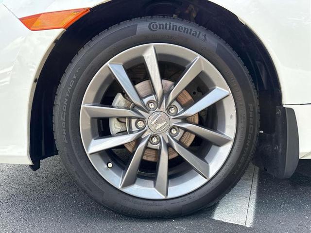 Photo of 2019 Platinum White Pearl Honda Civic