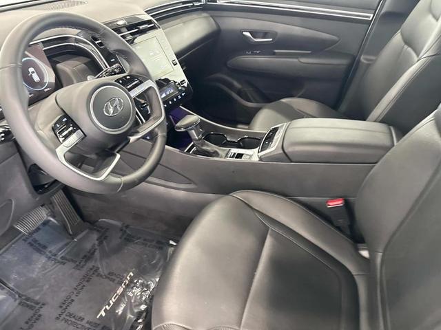 Photo of 2023 Shimmering Silver Hyundai TUCSON