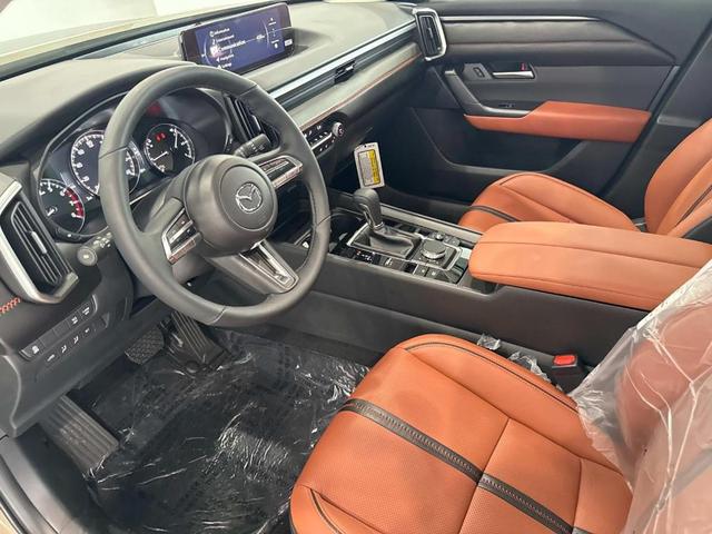 Photo of 2025 Zircon Mazda CX-50