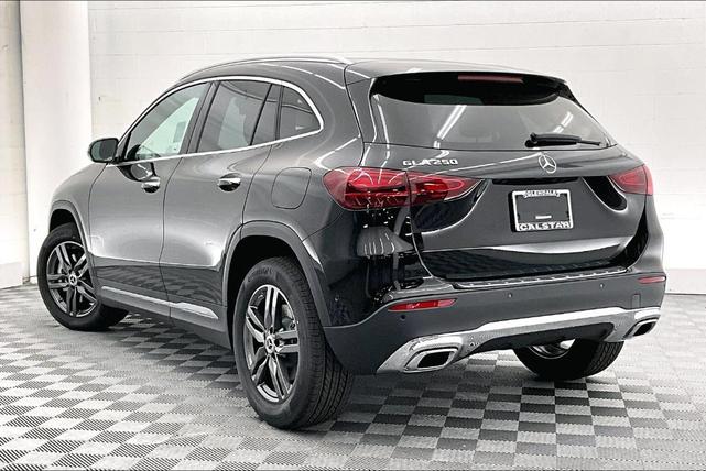 Photo of 2026 Midnight Black Mercedes-Benz GLA 250