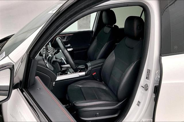 Photo of 2022 Polar White Mercedes-Benz AMG GLB 35