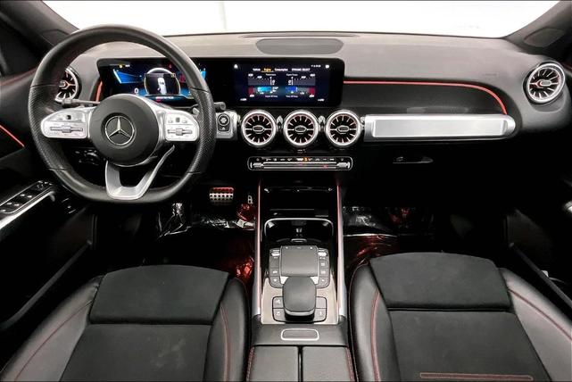 Photo of 2022 Polar White Mercedes-Benz AMG GLB 35
