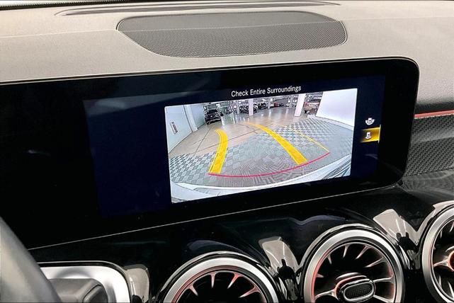Photo of 2022 Polar White Mercedes-Benz AMG GLB 35