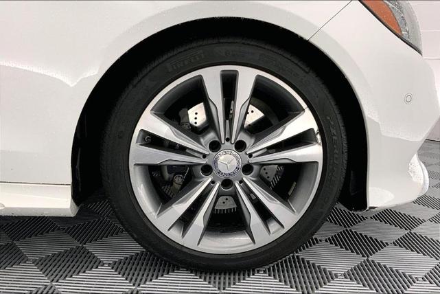 Photo of 2015 White Mercedes-Benz E-Class