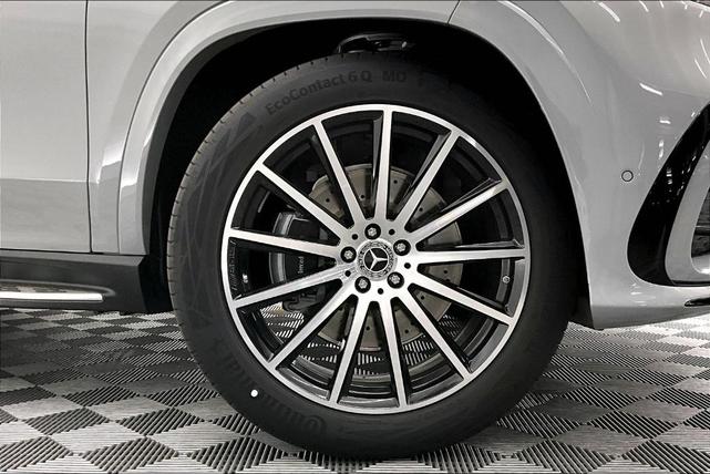Photo of 2025 Alpine Gray Mercedes-Benz GLS 580