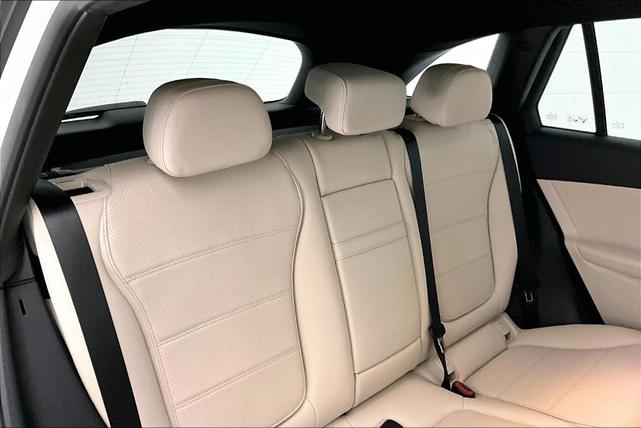 Photo of 2025 Polar White Mercedes-Benz GLC 300