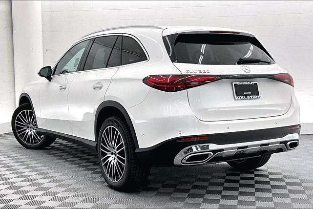Photo of 2025 Polar White Mercedes-Benz GLC 300