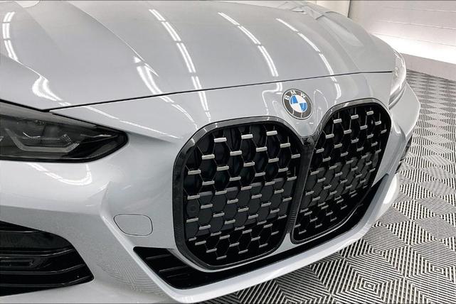 Photo of 2023 Gray BMW 430