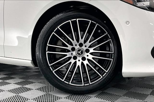 Photo of 2023 White Mercedes-Benz C-Class