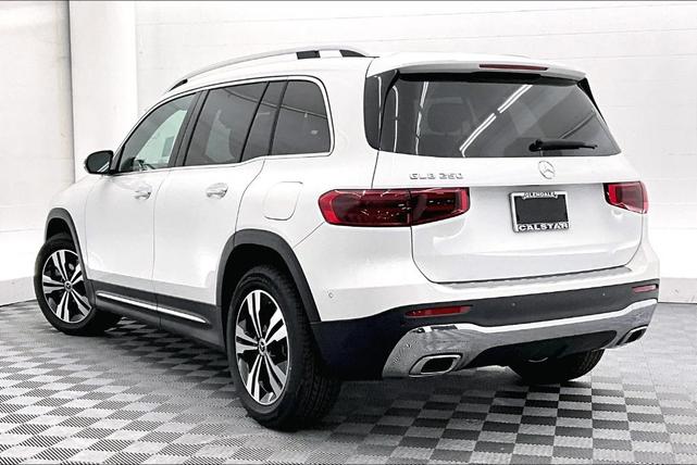 Photo of 2025 Polar White Mercedes-Benz GLB 250