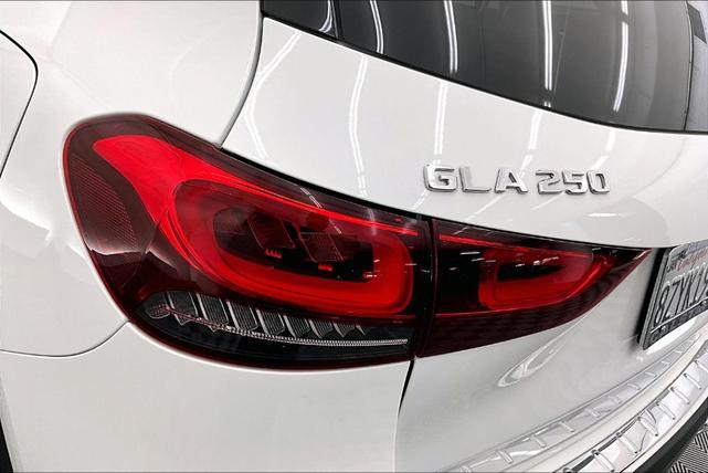 Photo of 2022 Polar White Mercedes-Benz GLA 250