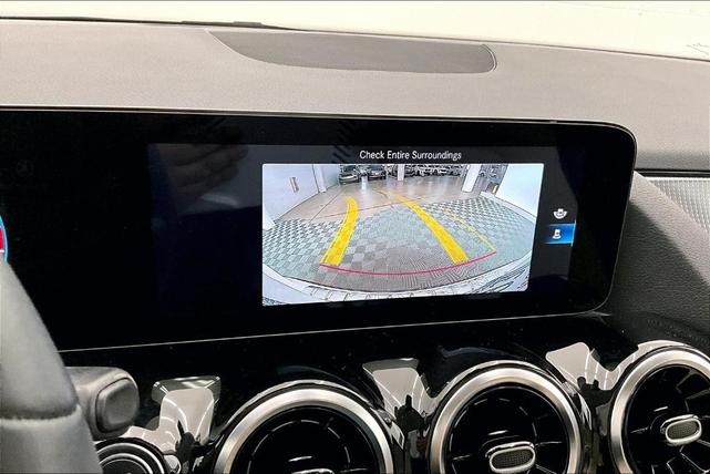 Photo of 2022 Polar White Mercedes-Benz GLA 250