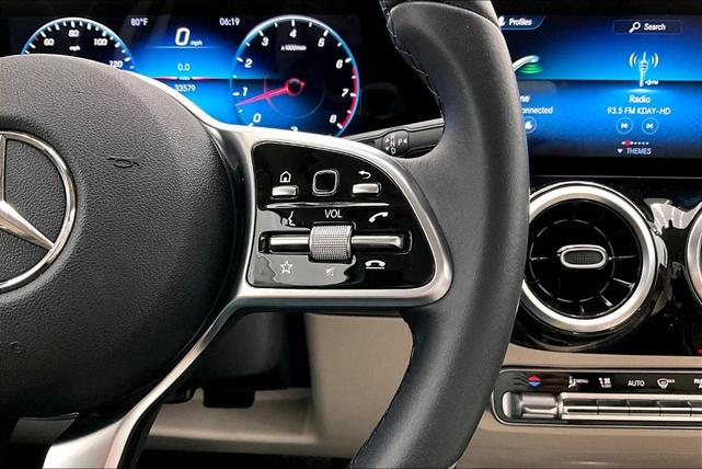 Photo of 2022 Polar White Mercedes-Benz GLA 250