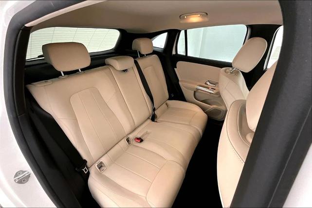 Photo of 2022 Polar White Mercedes-Benz GLA 250