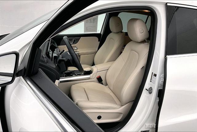 Photo of 2022 Polar White Mercedes-Benz GLA 250