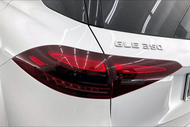 Photo of 2025 Polar White Mercedes-Benz GLE 350