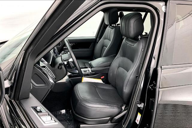 Photo of 2021 Santorini Black Land Rover Range Rover