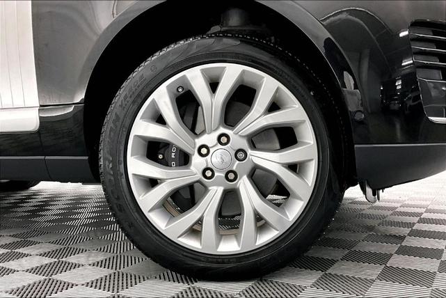 Photo of 2021 Santorini Black Land Rover Range Rover