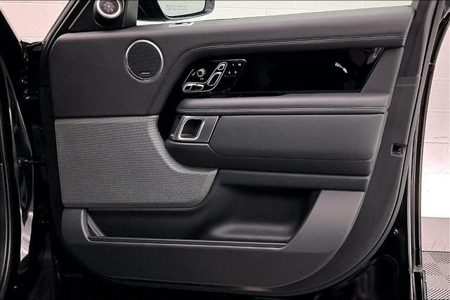 Photo of 2021 Santorini Black Land Rover Range Rover