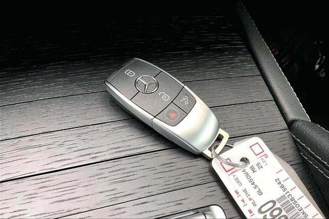 Photo of 2025 Gray Mercedes-Benz GLS 450