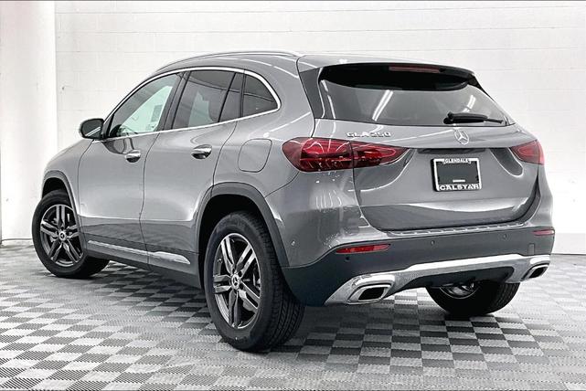 Photo of 2026 Gray Mercedes-Benz GLA 250